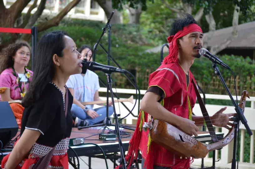 Chi Suwichan Phatthanaphraiwan performs at East-West Fest