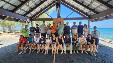 Group photo of the participants of the 2023 Asia Pacific Leadership Program in Miloli'i, Hawaii during field study.