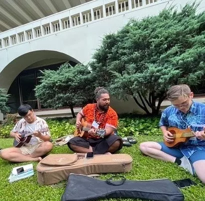 group playing ukulele at Japanese Gardens